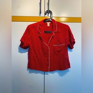 Red and white polka dot cropped button up, fits a boxy women’s small. $15 obo 🙂